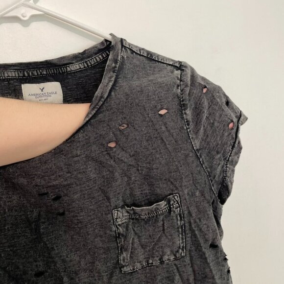 AMERICAN EAGLE Destroyed Pocket T-Shirt Black Ripped Rips Short Sleeve Crop Top - Picture 5 of 10